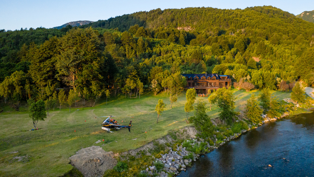 wide view of the Palena Lodge.