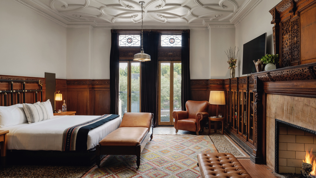 A room at the Chicago Athletic Association.