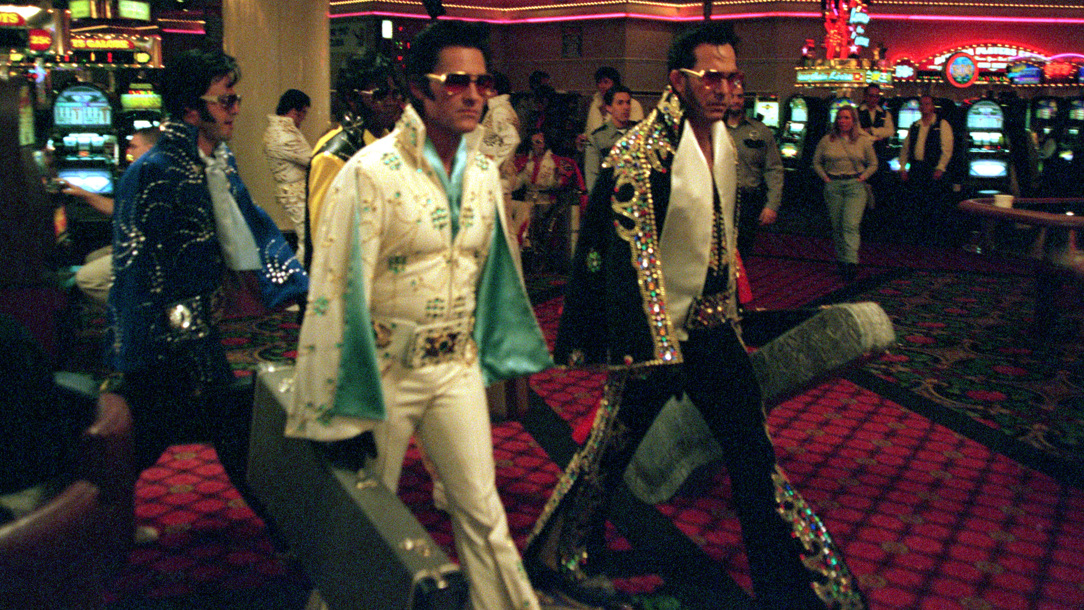 A still from the film '3000 Miles to Graceland'.