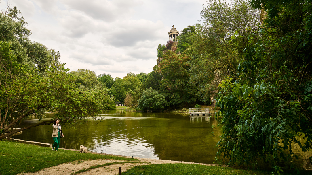 A view of Parc Des Buttes Chaumont.