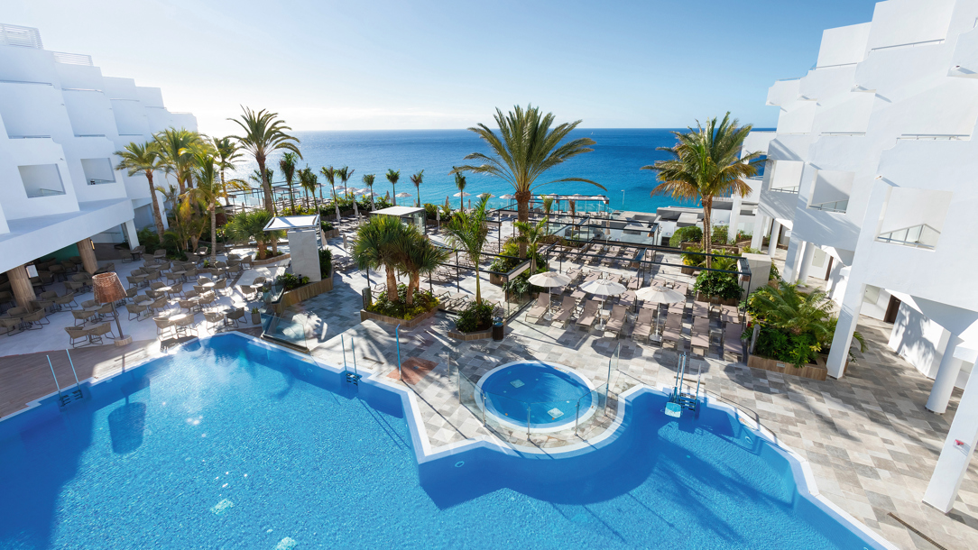 The pool at the Hotel Riu Palace Jandia.