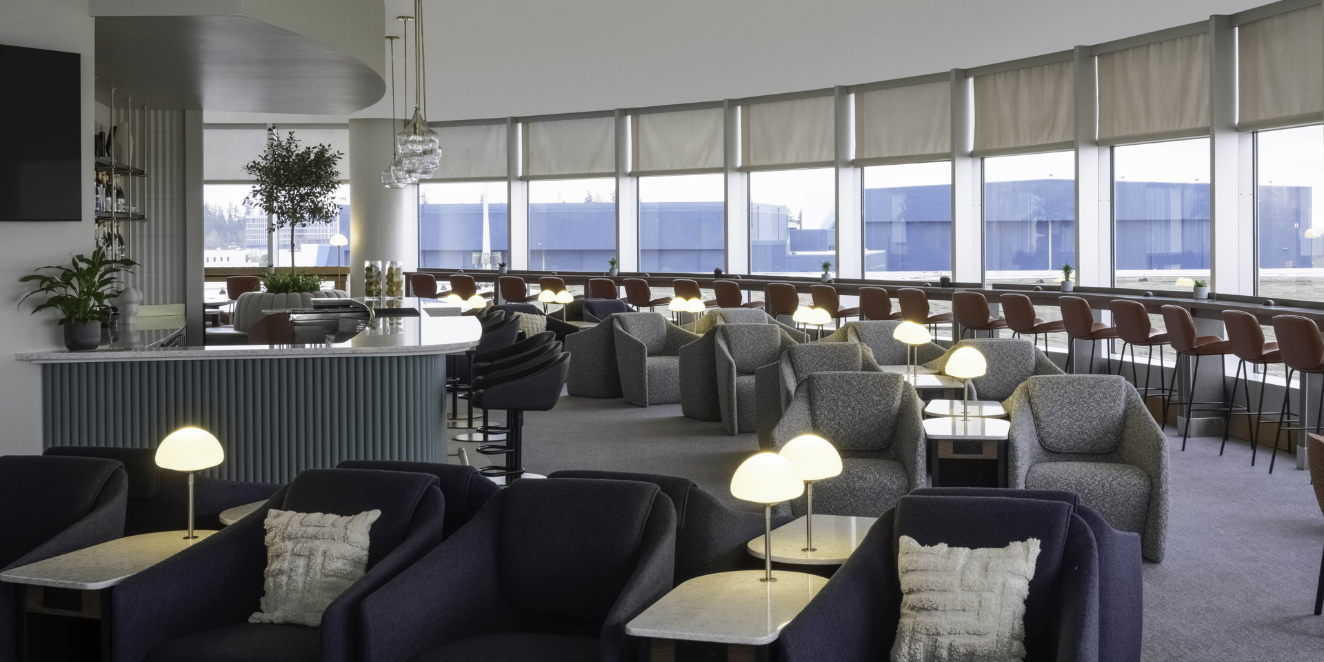 The British Airways lounge at Seattle airport.