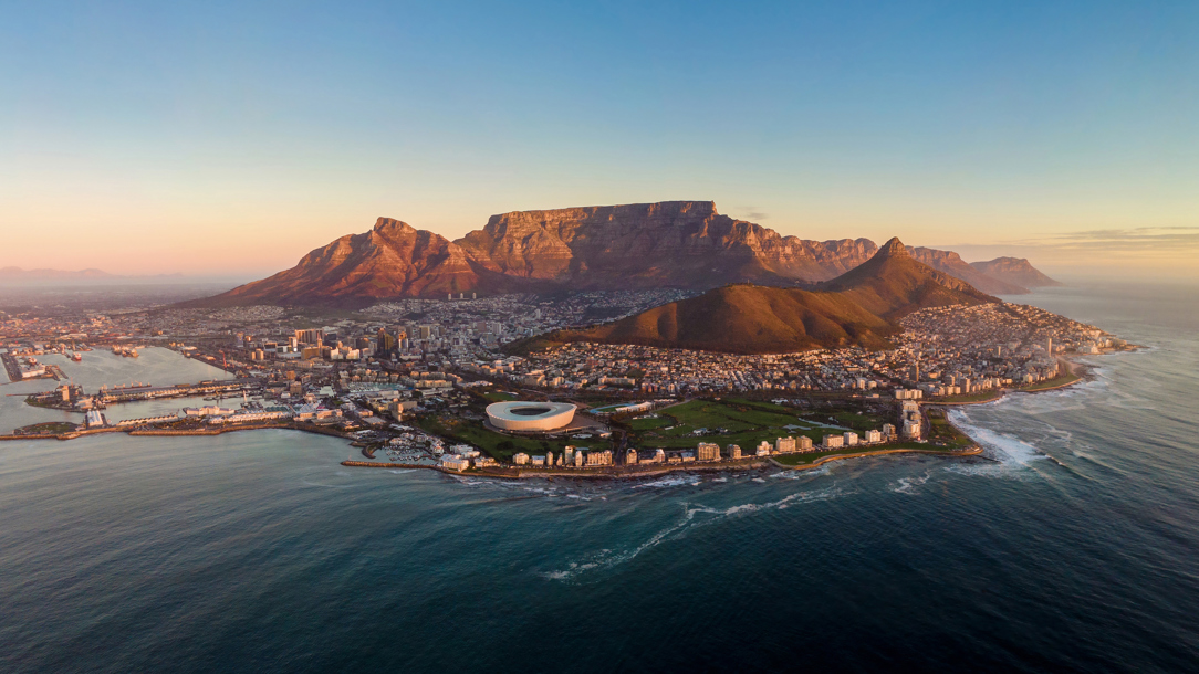 A wide view of Cape Town photographed from the sea.